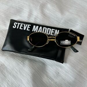 Steve Madden Black and Gold Men's Sunglasses